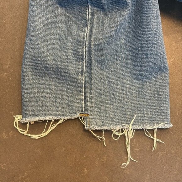 FRAME Le Jane Crop Jean in color Mariner Clean - Picture 7 of 9